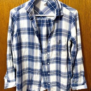 Blue button up plaid long sleeve shirt